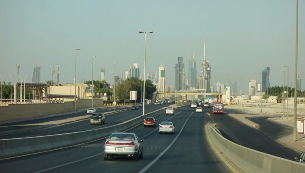 कुवैत में ड्राइवर की सैलरी कितनी है